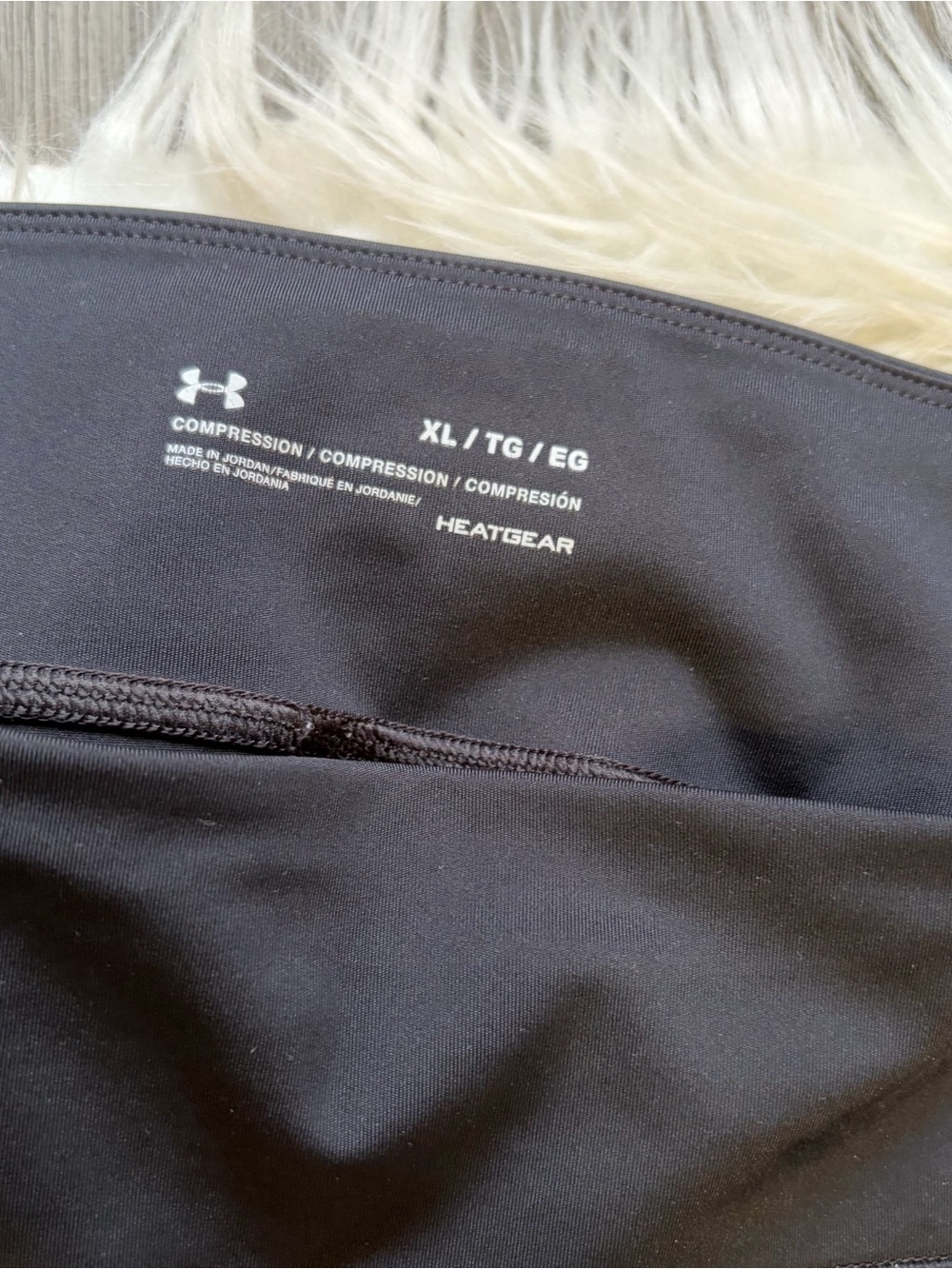 Under Armour Black Athletic cropped Leggings - Picture 2 of 3